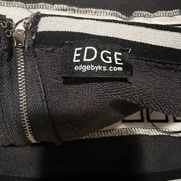 Women's Black and White Tube Top - Picture 5 of 5